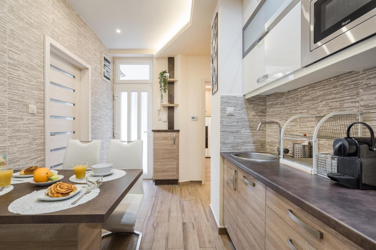 Bpr Pure Nature Designer Suite Budapest Exterior photo